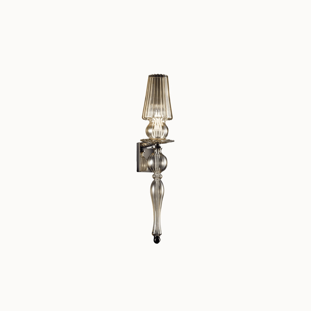 Albatros Wall Lamp — front view
