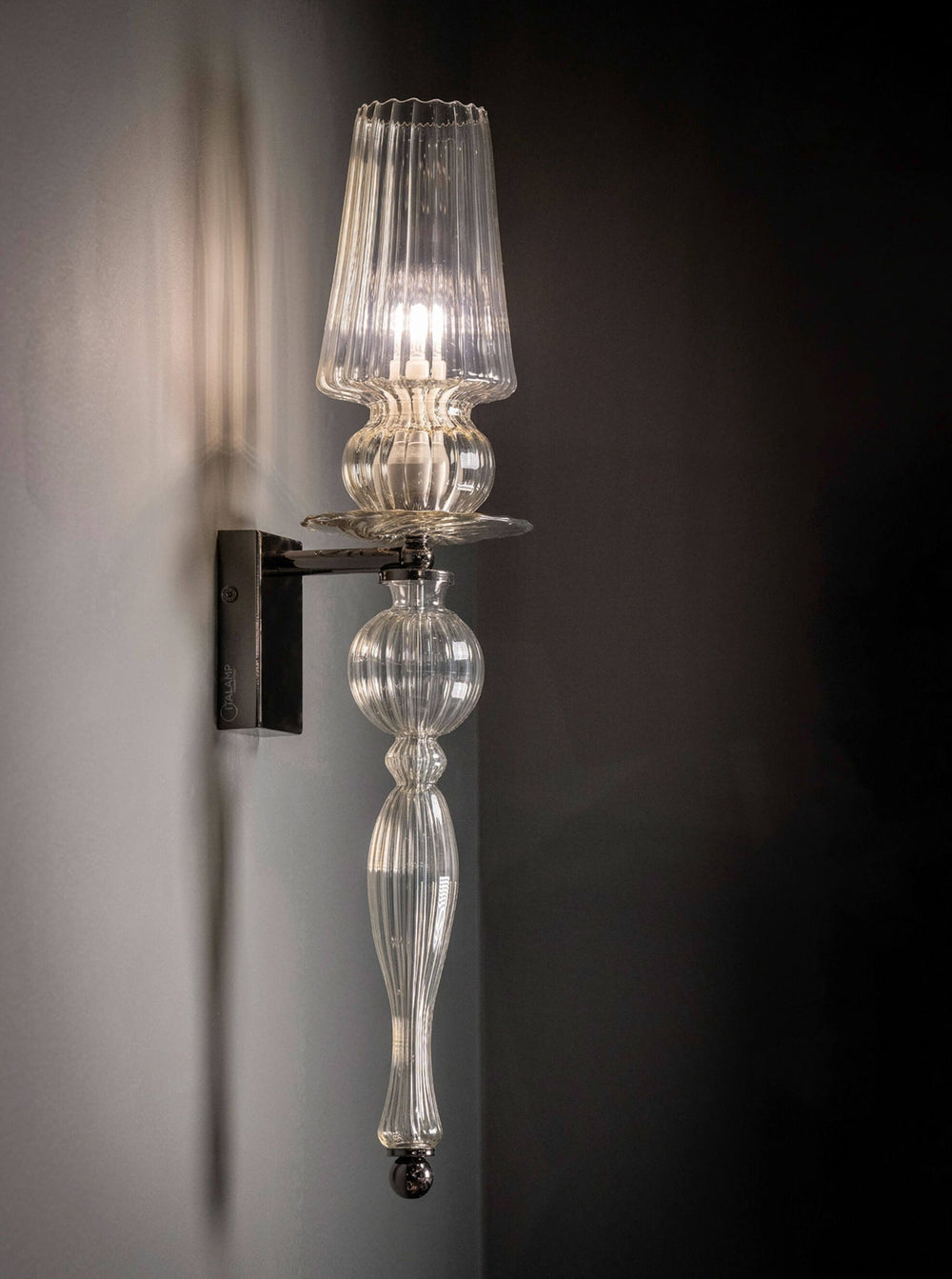 Albatros Wall Lamp — view 3