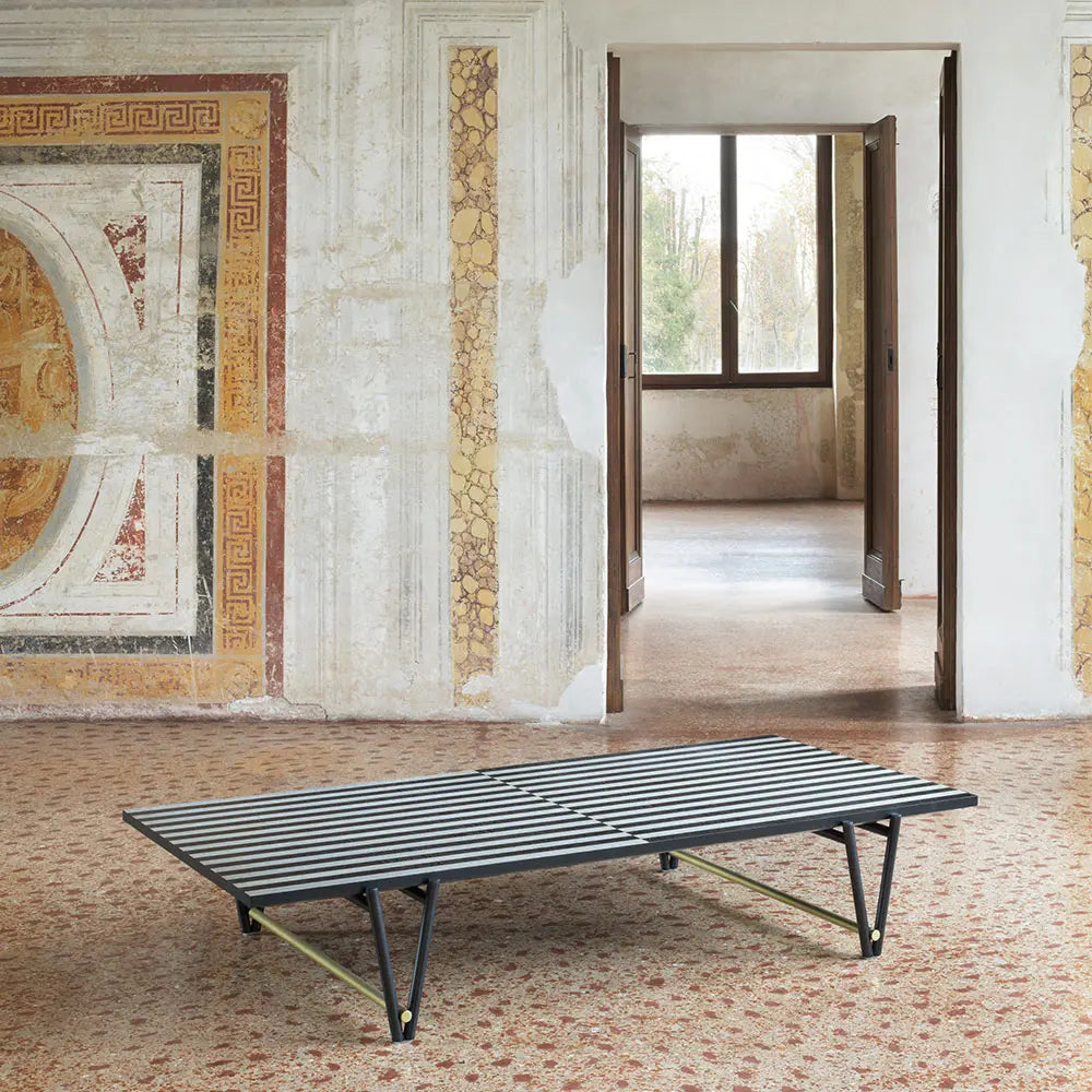 Alaya Central Table