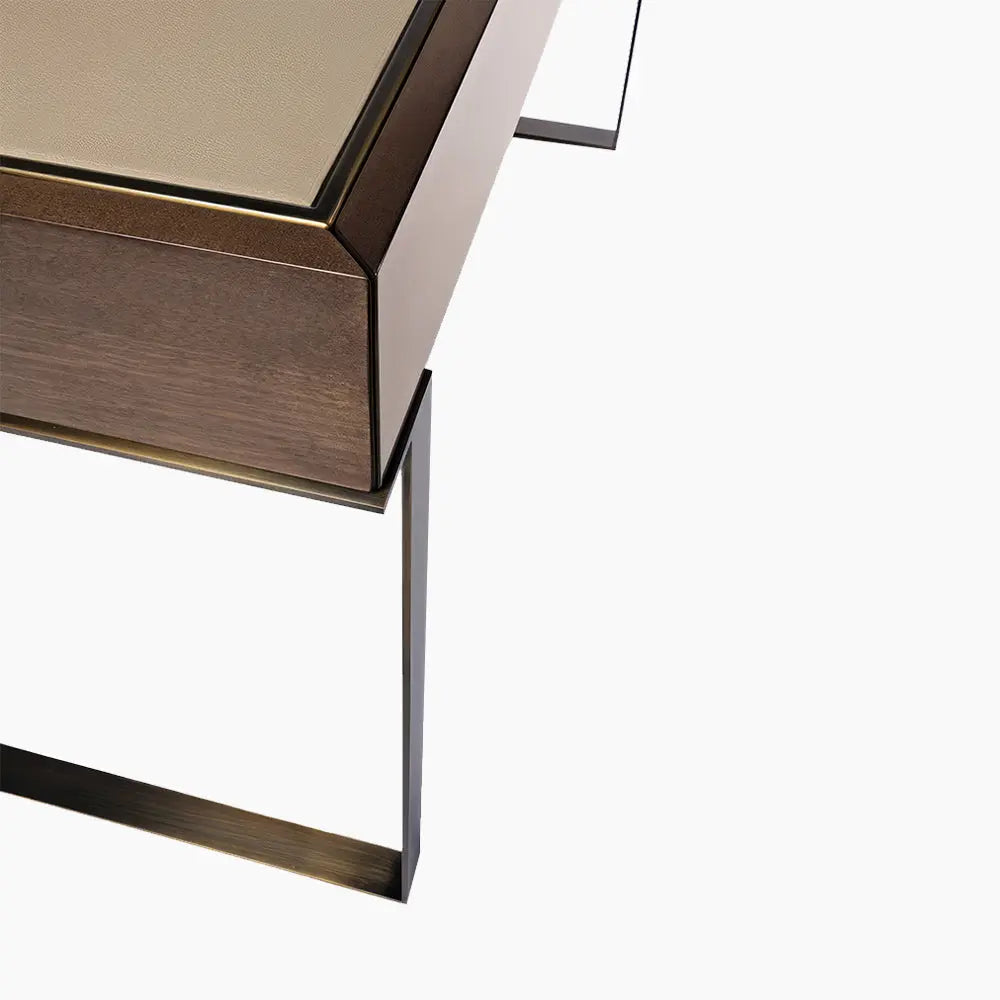 Paris Desk
