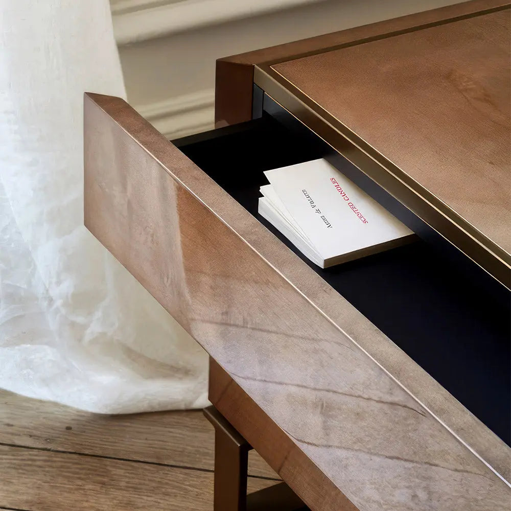 Paris Desk