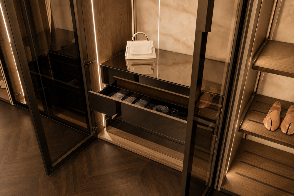 Wally Open Walk-In Closet by Reflex Angelo, view 7