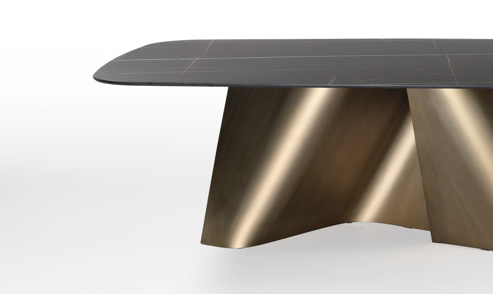 Esse Dining Table by Reflex Angelo, view 2