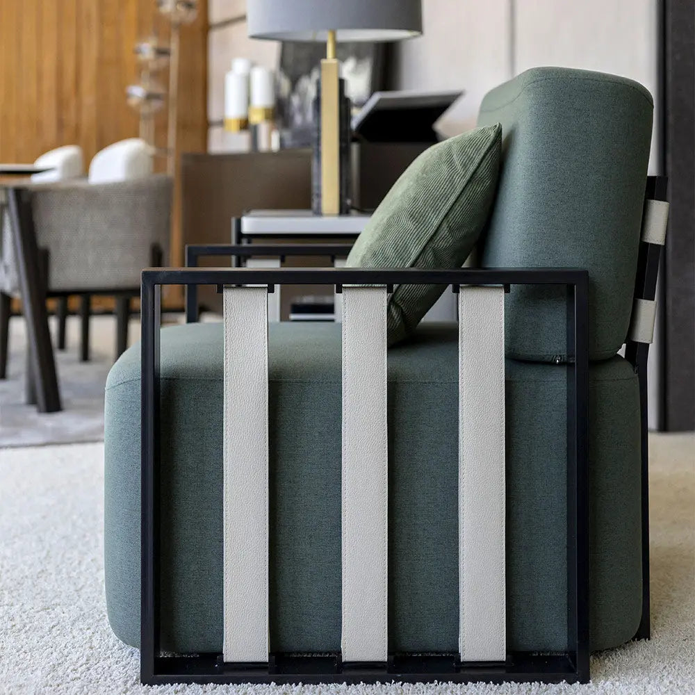 Her II Armchair