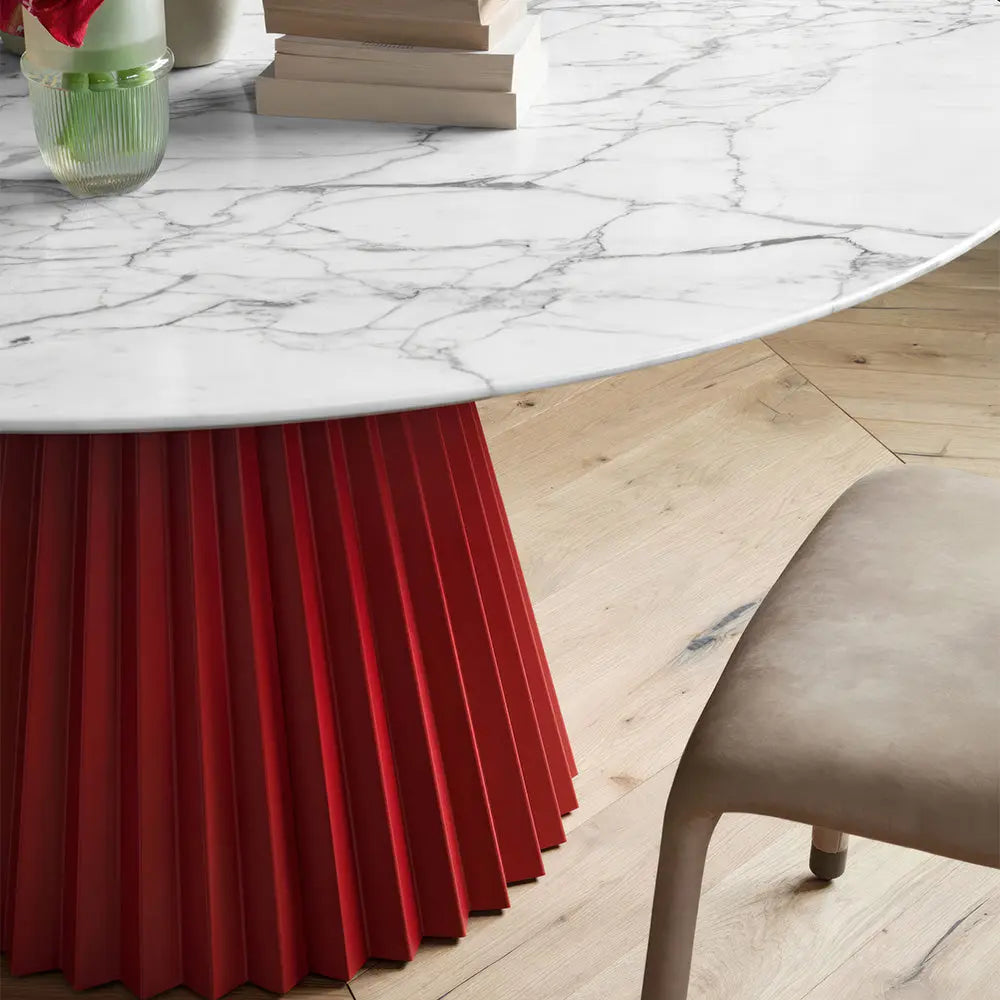 Plisse Wood Table