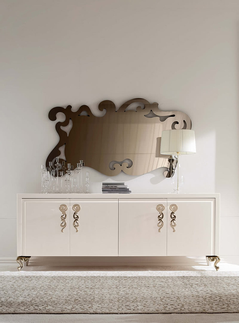 Aida Mirror — view 4