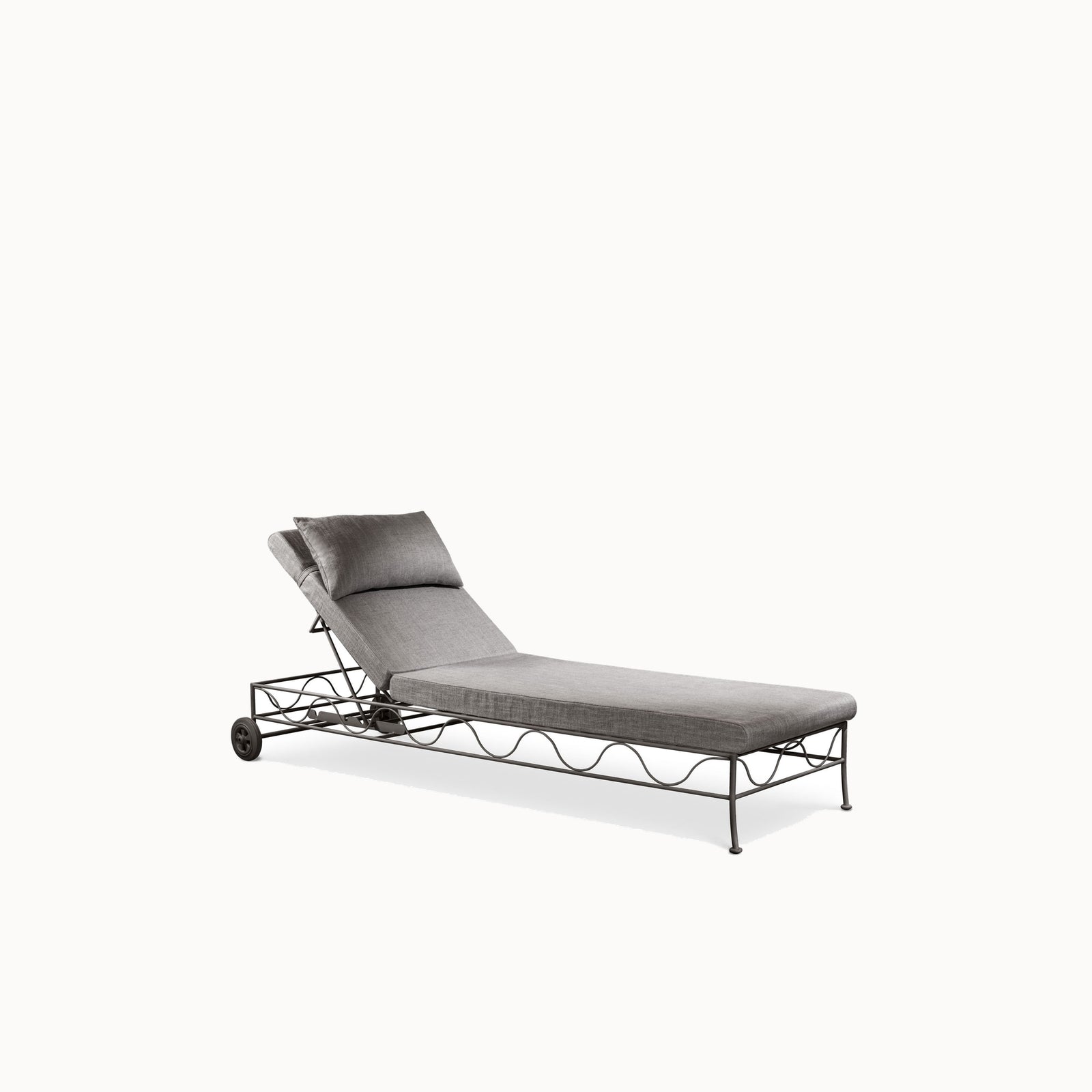 Bahamas New Lounger Sofa — front view
