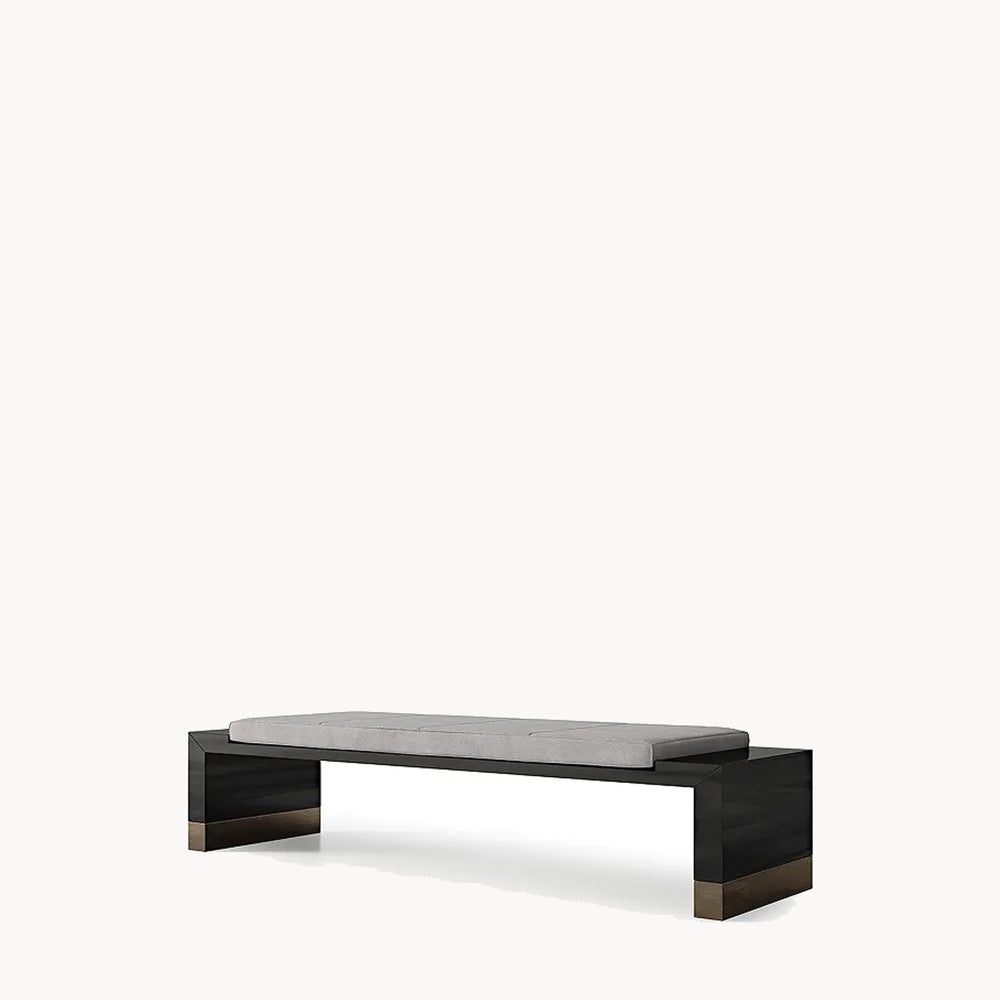 Bench — front view