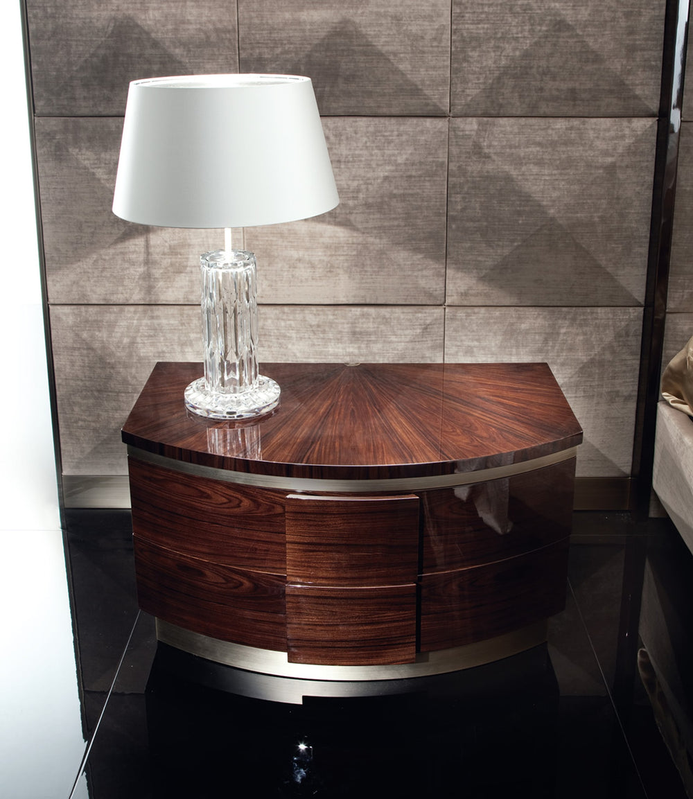 Coliseum Night table — vue 3