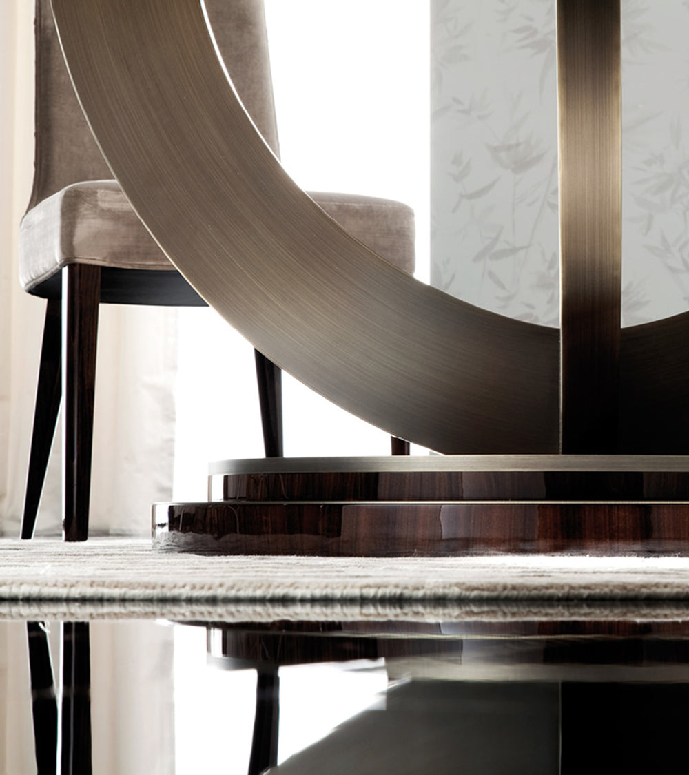 Coliseum Round Table — view 3