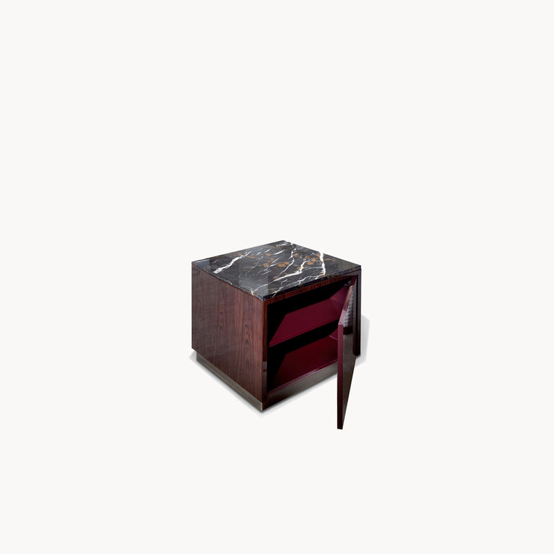 Coliseum Square End table — vue de face