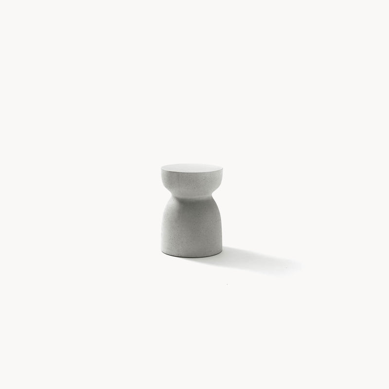 Concrete Small table d'appoint — vue de face
