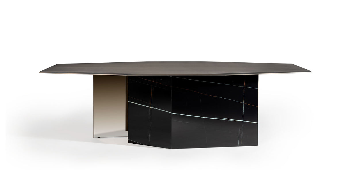 Cubitum Dining Table by Reflex Angelo