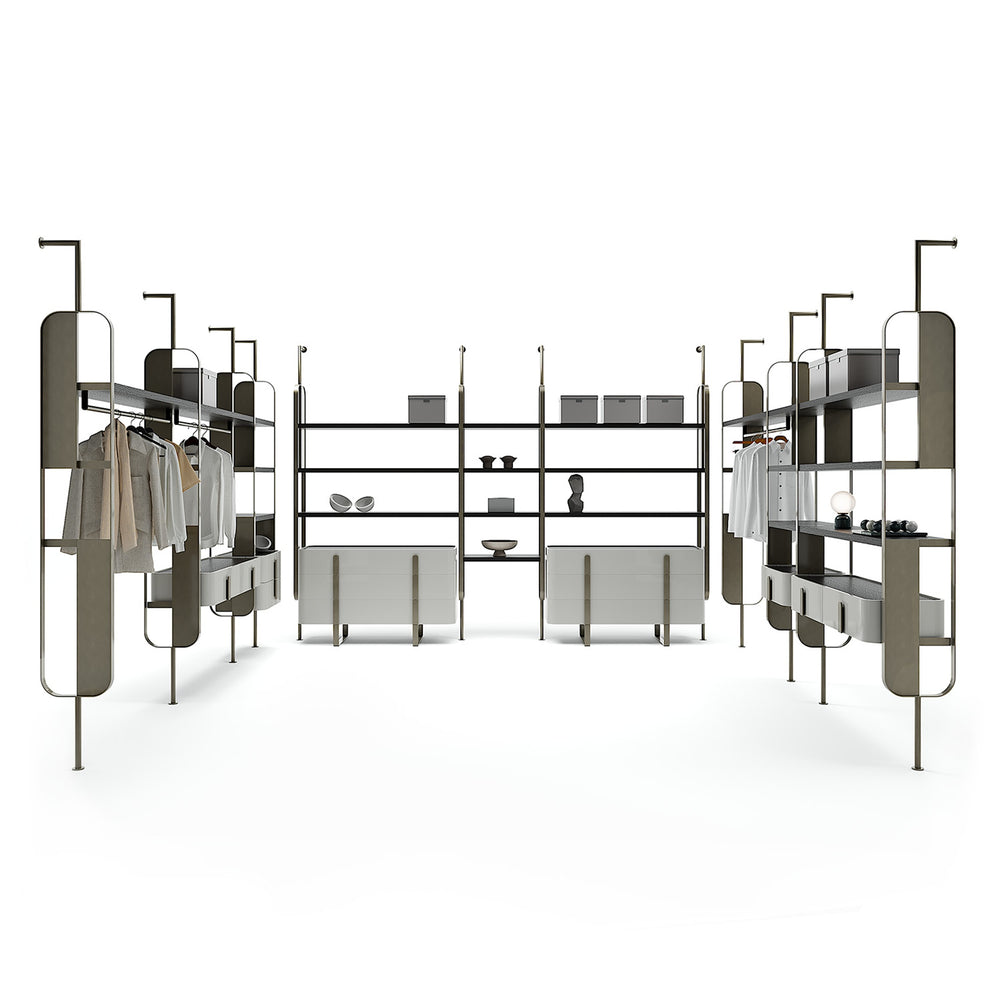 Giselle Walk-in-closet — view 6
