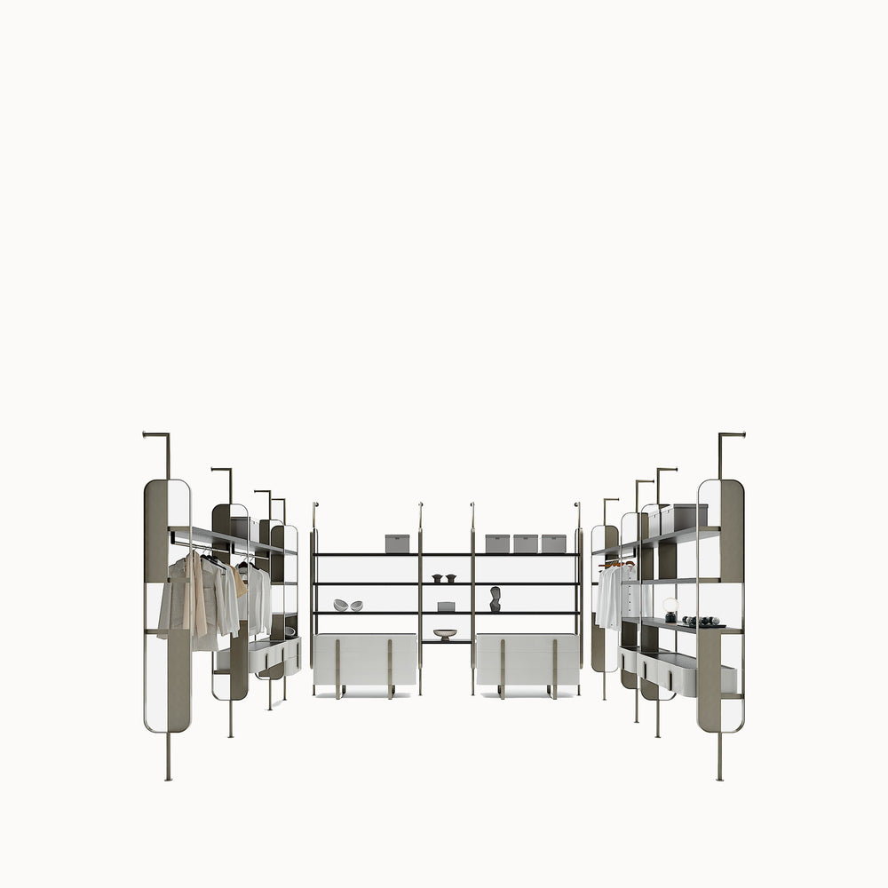Giselle Walk-in-closet — front view