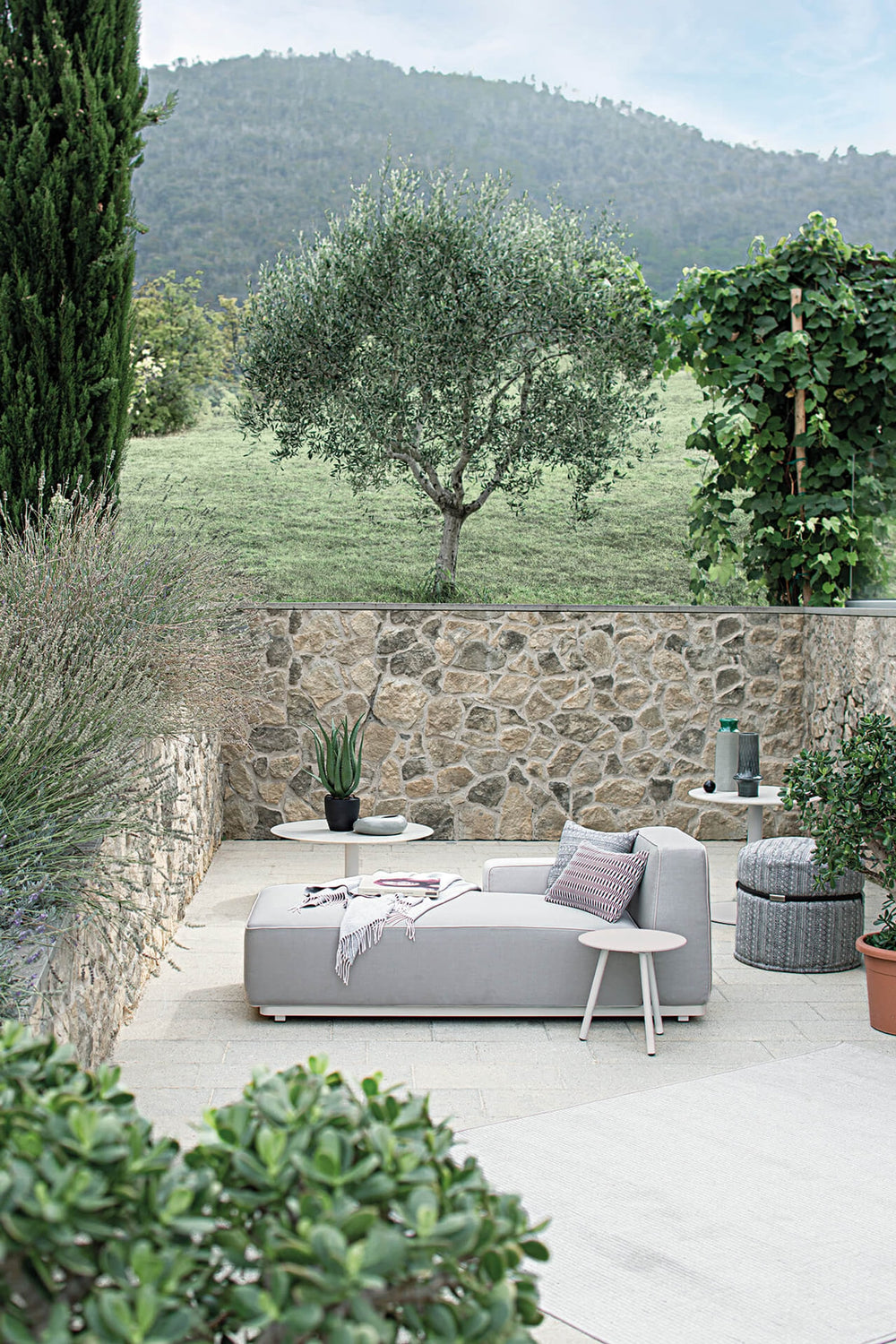 Levante Pouf — view 8
