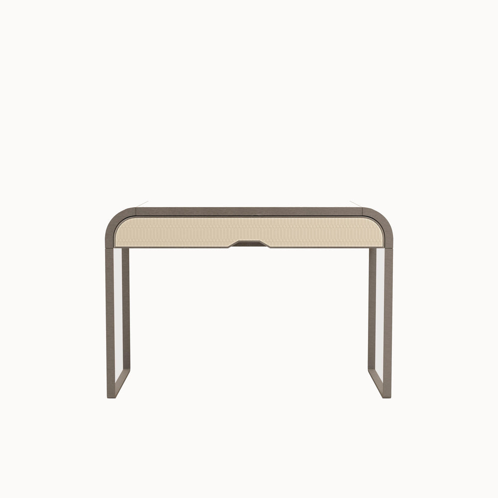 Lucinda Consolle — front view