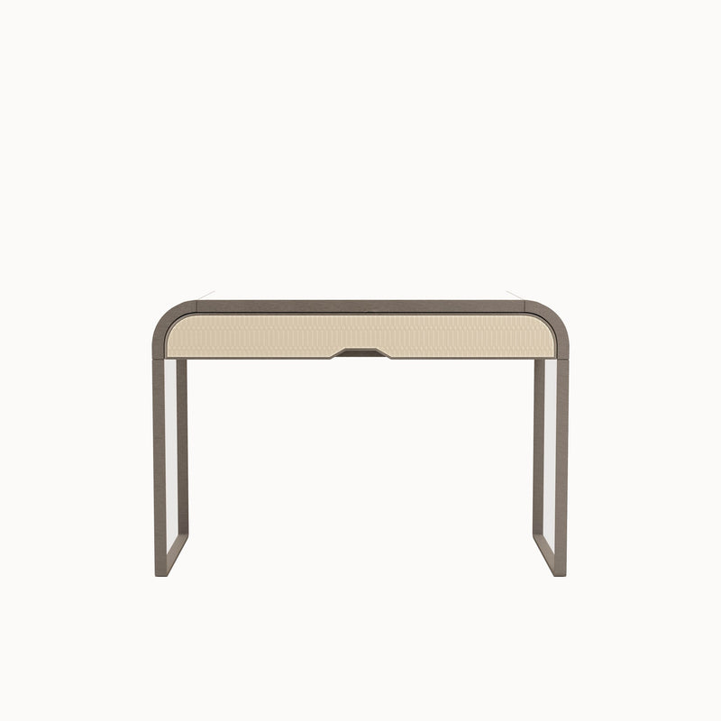 Lucinda Consolle — front view