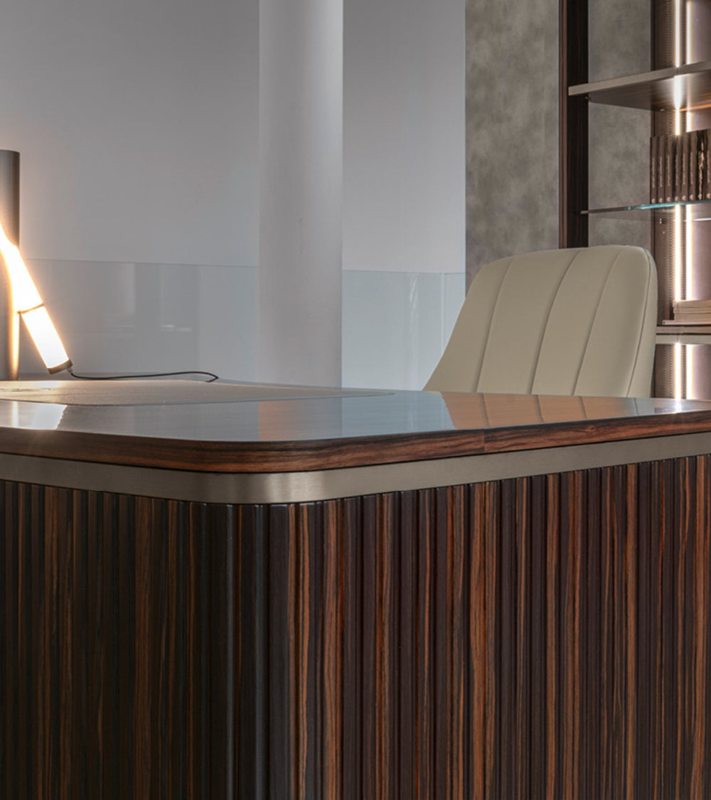 Luxor Presidential Desk — view 2