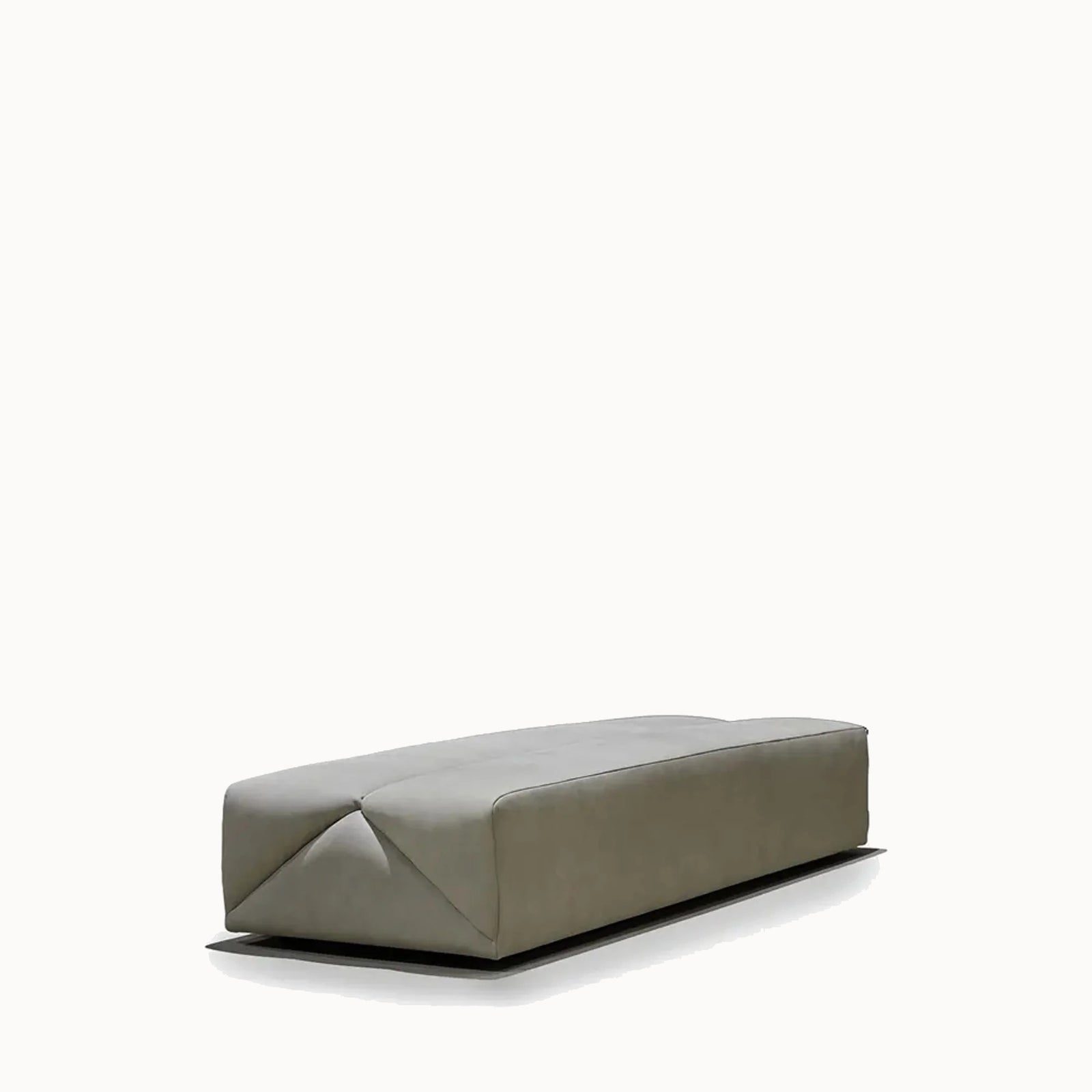 Bench — front view