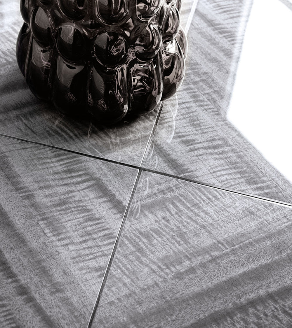 Mirage Round Table — view 2