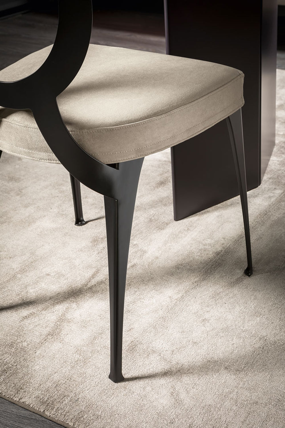 Miss Uncovered Backrest Chair — view 9