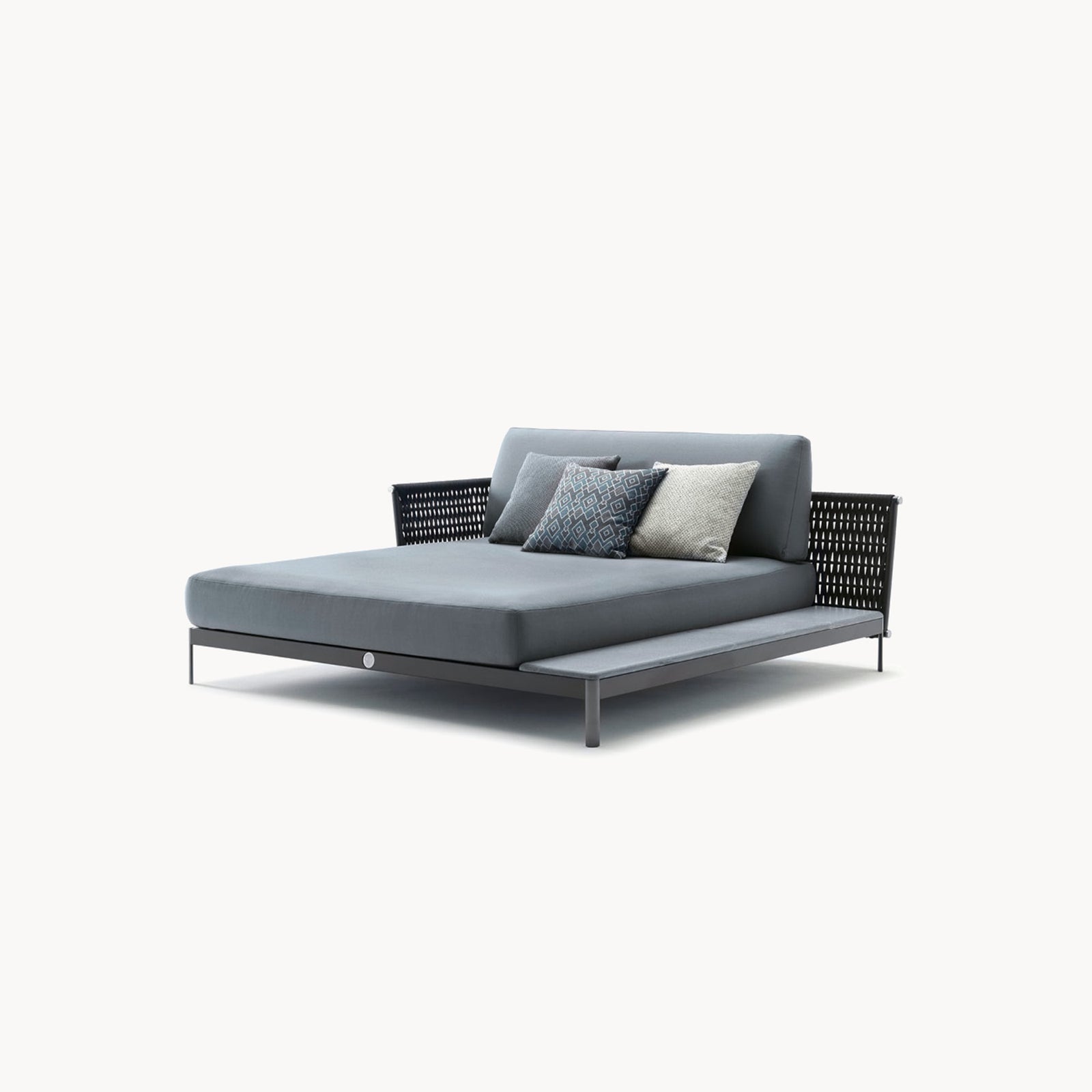 Oasi Chaise Longue — front view