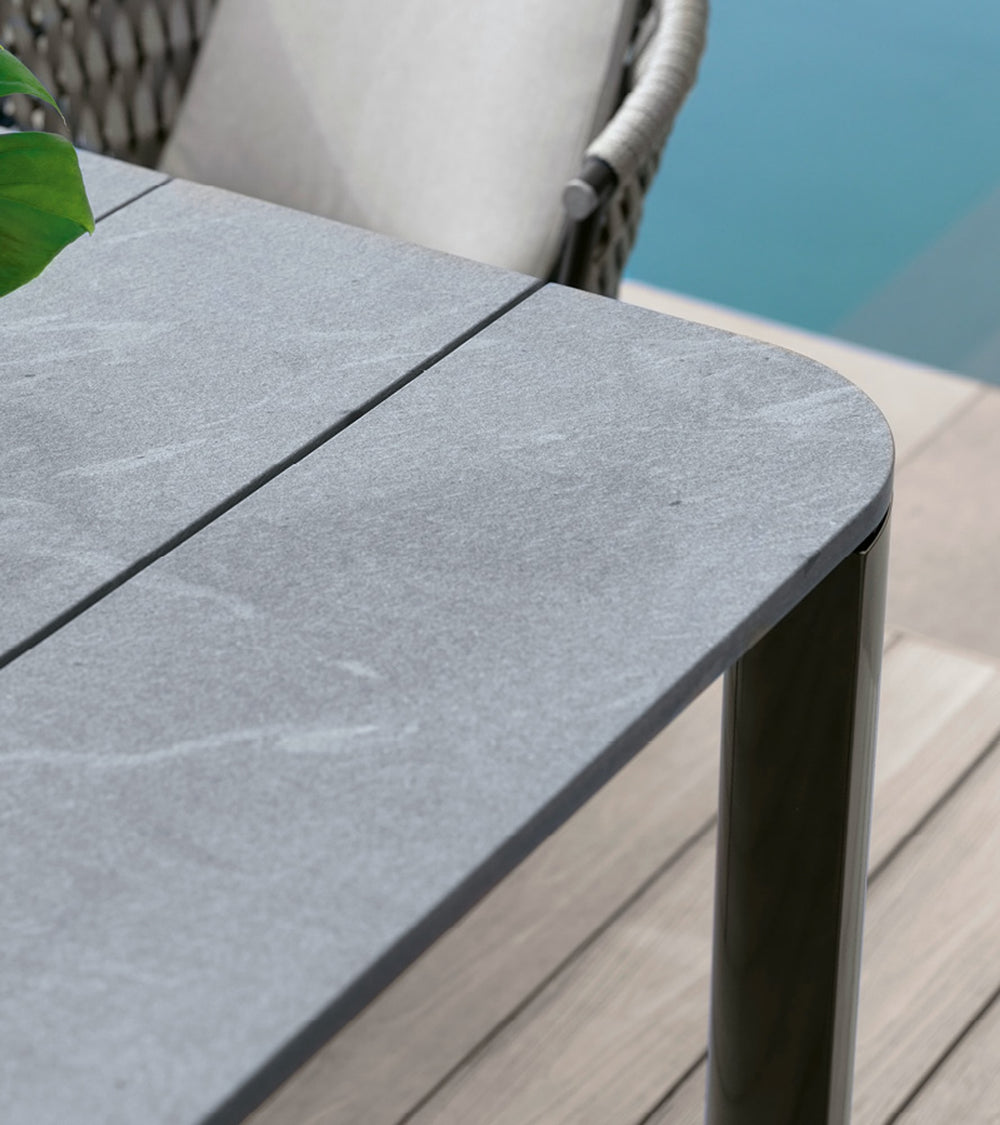 Oasi Table — view 2