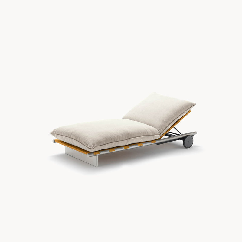 Sahara Sunbed — front view