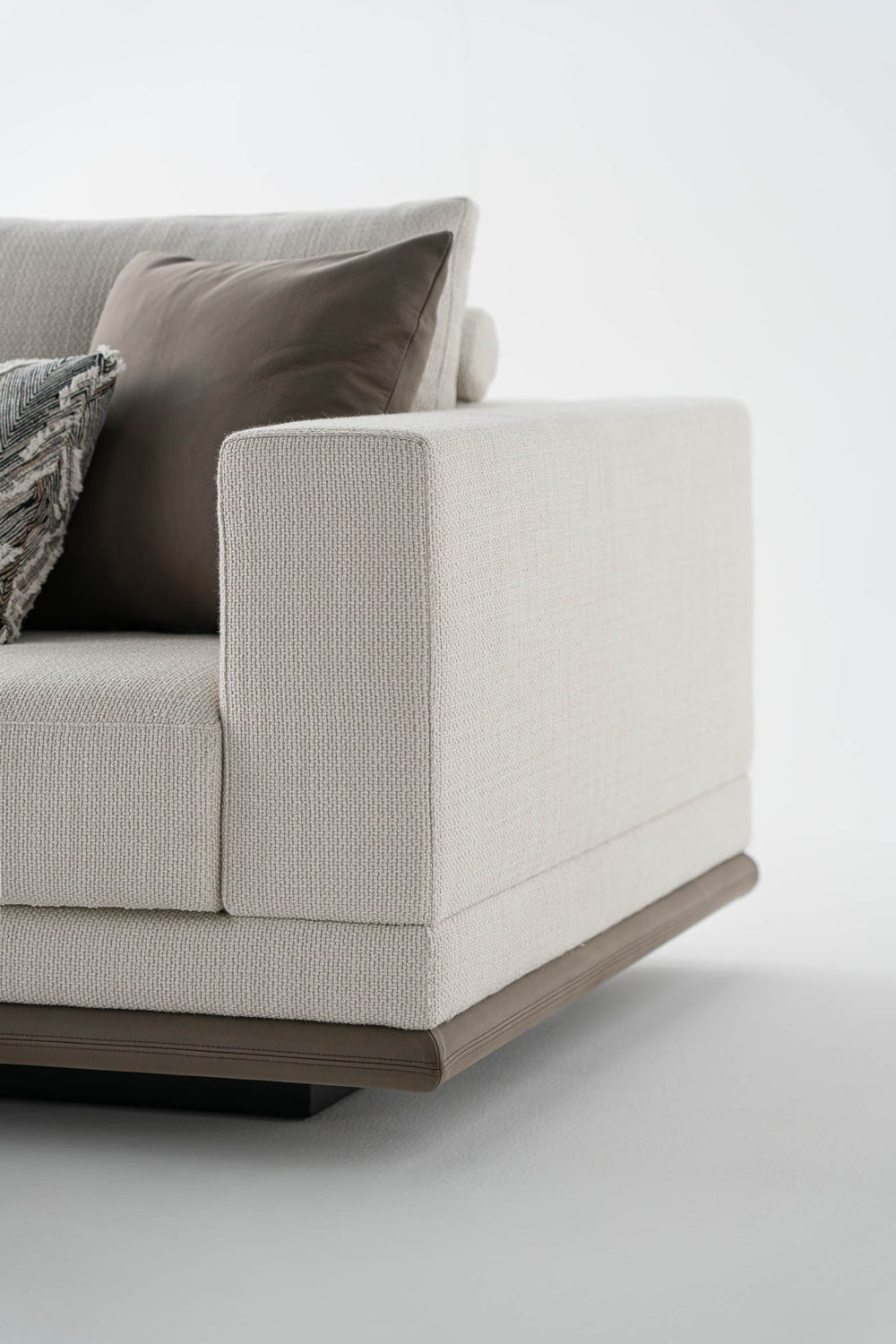 Saphir Sofa — view 7