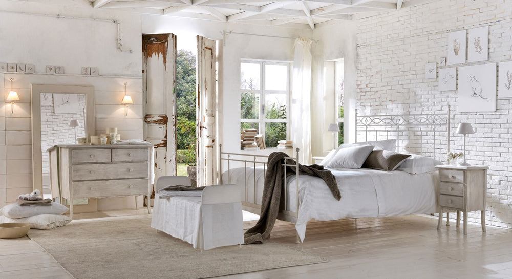 Sirolo Bed — view 3
