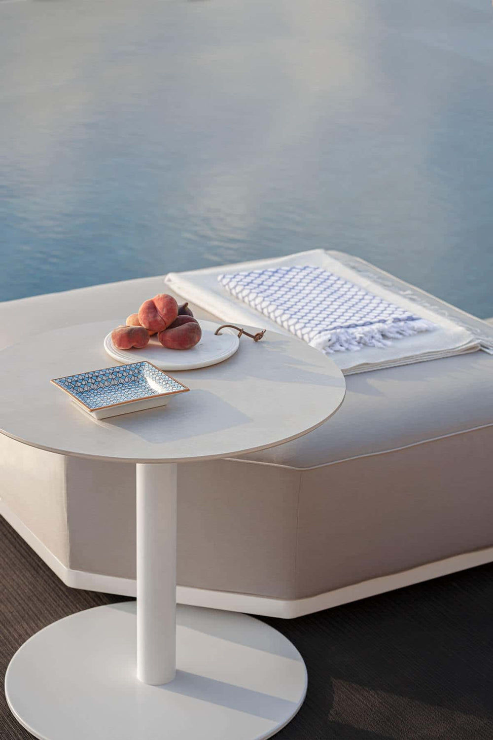 Smart Service Coffee Table — view 7