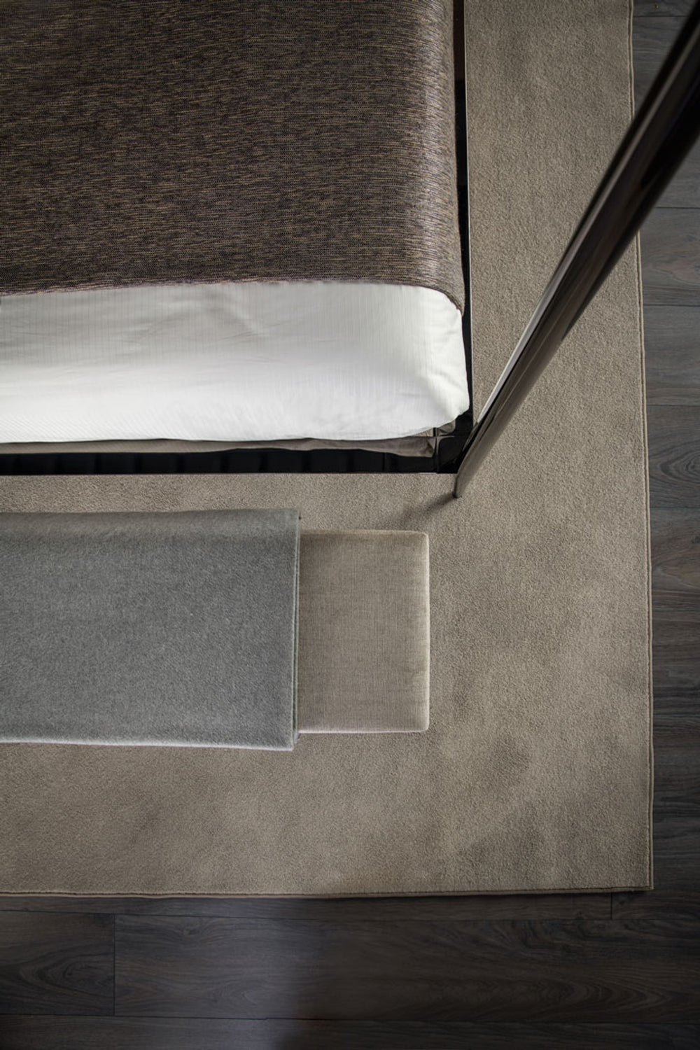 Urbino Canopy Bed — view 6