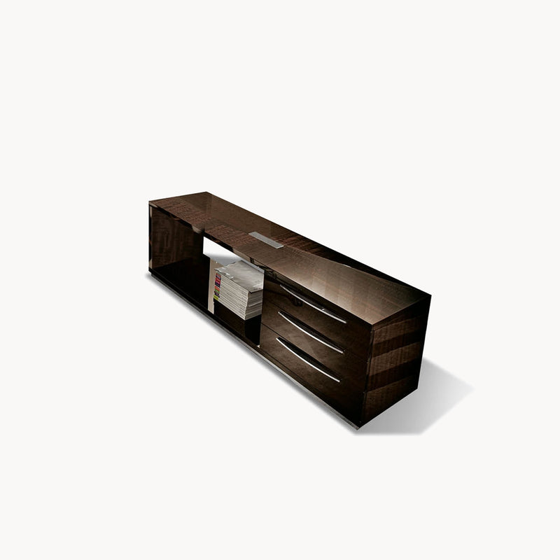 Vogue Drawers Return — front view