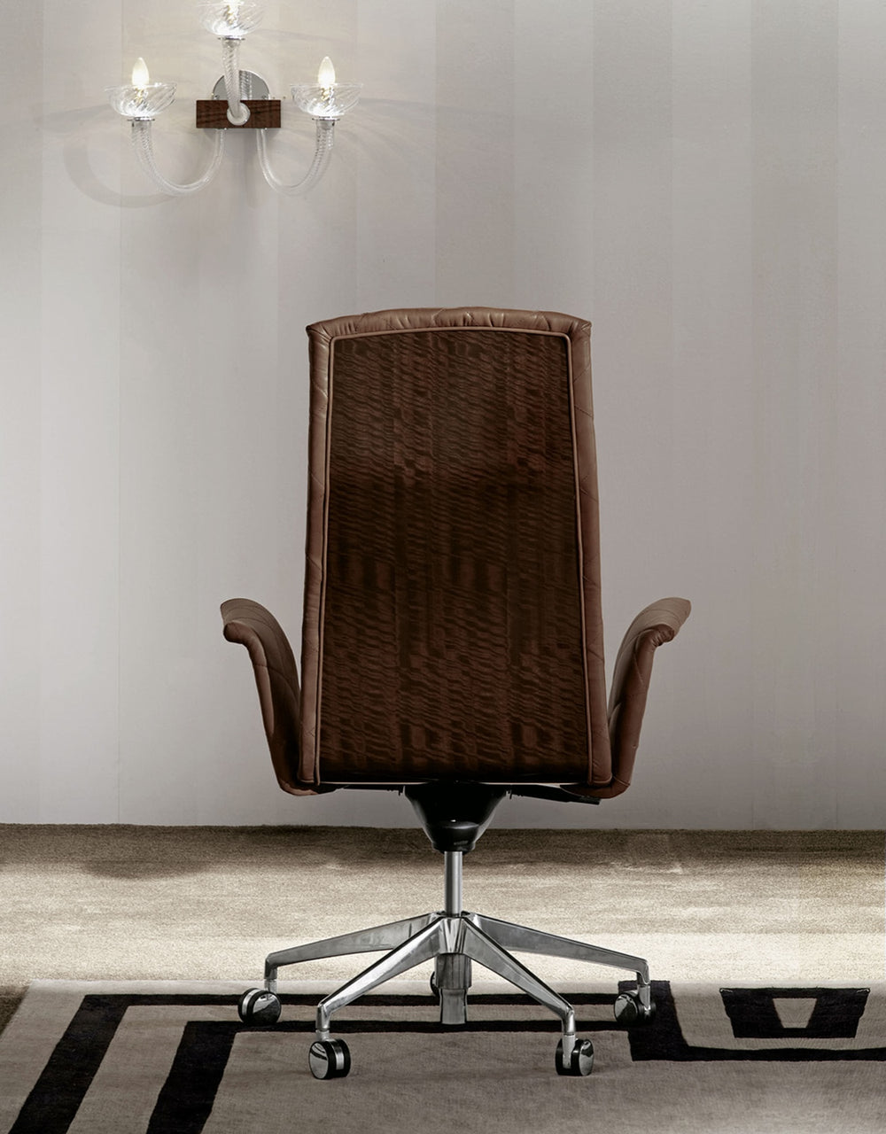 Vogue Presidential Office Chair — view 4